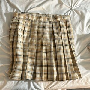 Plaid skirt, beigee and brown/white.